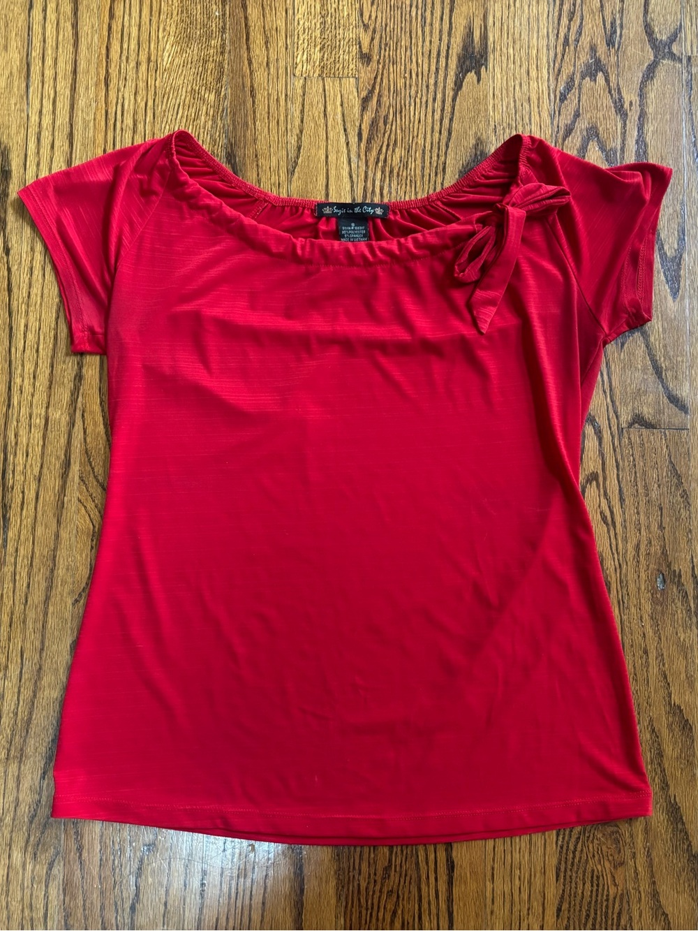 Suzie in the City Red Solid Scoop Neck Bow Accent Knit Stretch T-Shirt Size S